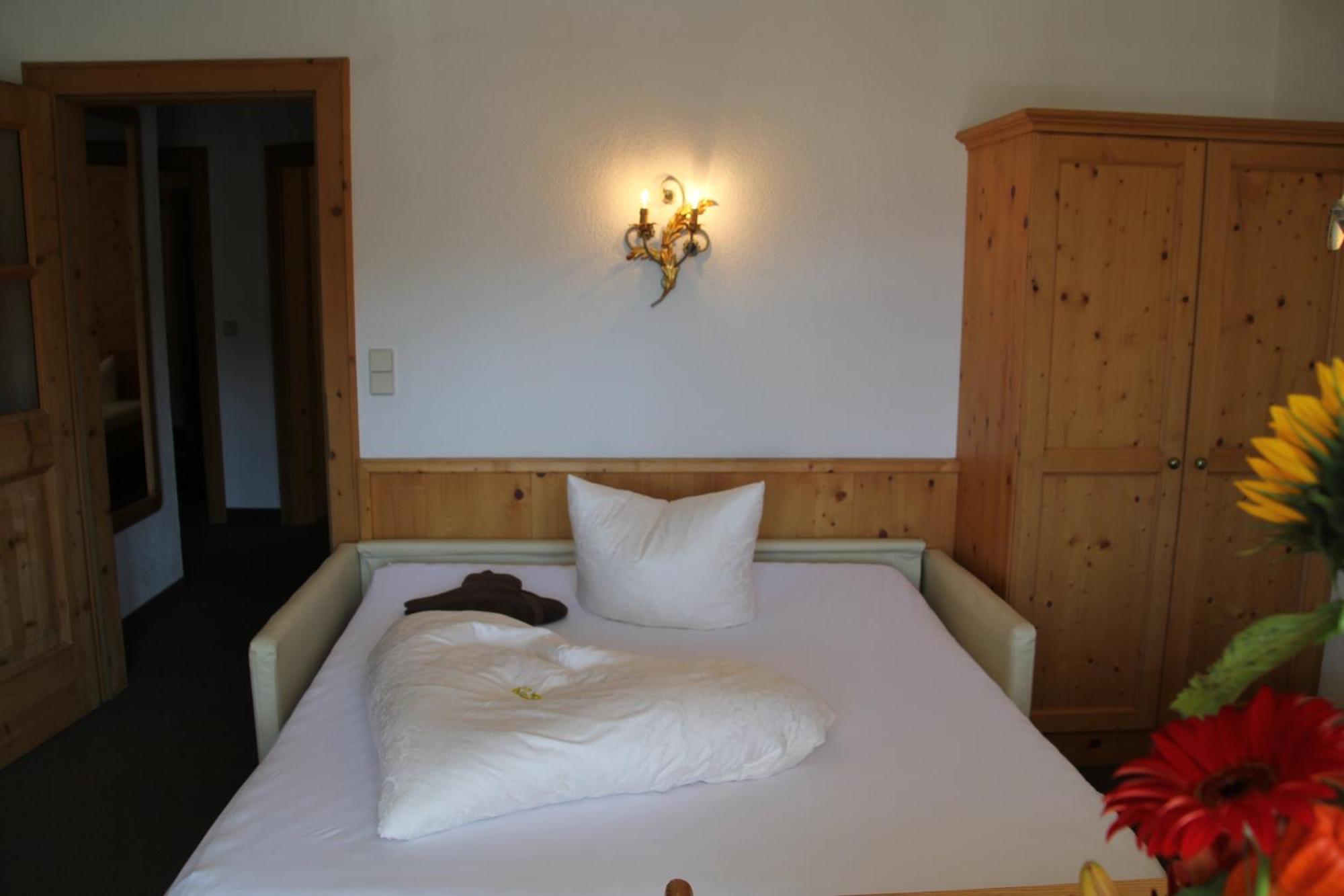 Hotel Garni Apart Elfriede Fiss Room photo